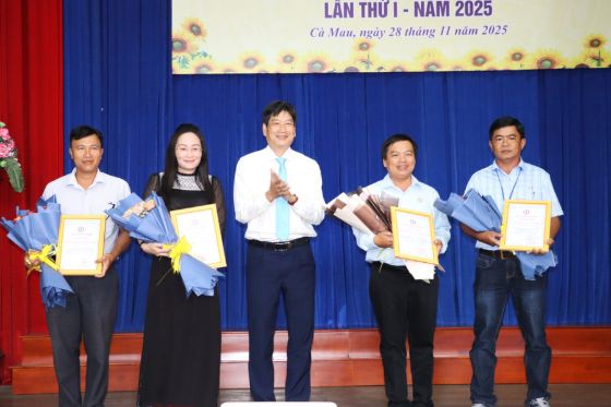 Ảnh của Nhiều tập thể, cá nhân ở Cà Mau đạt giải Hội thi thiết bị giáo dục tự làm